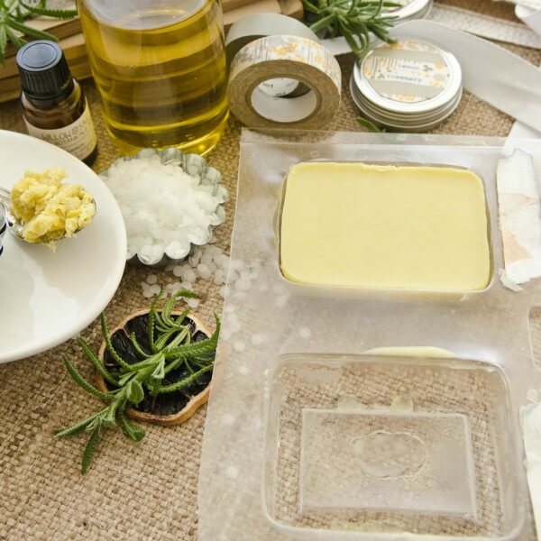 How to Make Simply Citrus Lotion Bars 